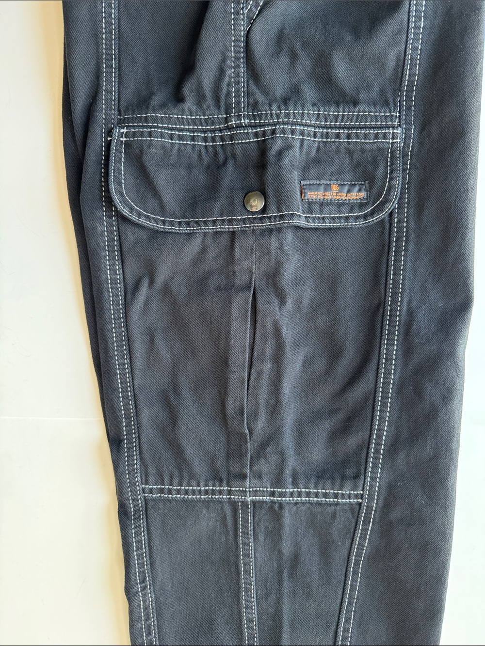 BDG Urban Outfitters Relaxed Skate Cargo Jeans Black Contrast Stitch W26 - Picture 6 of 10